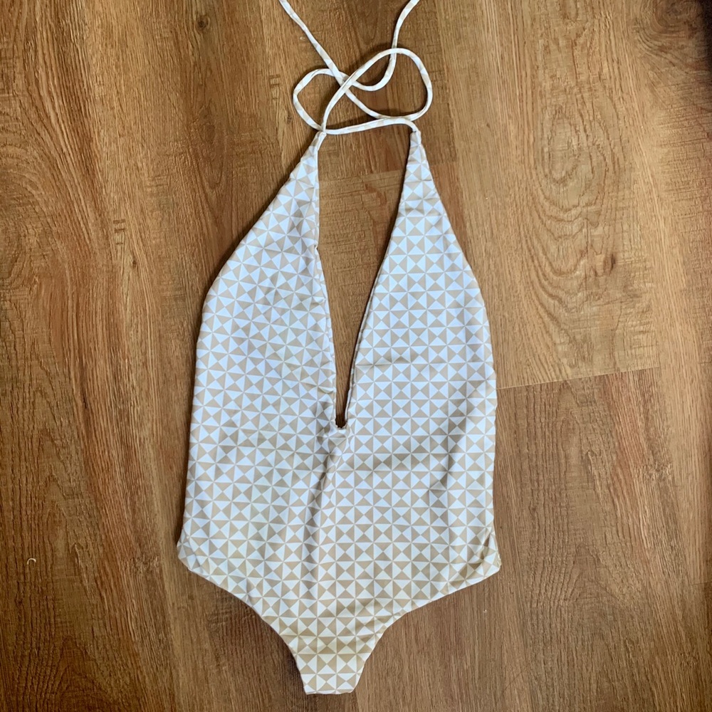 NWT Mikoh Hinano